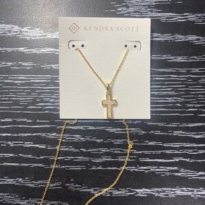 Kendra Scott Gold Cross Pendant Necklace